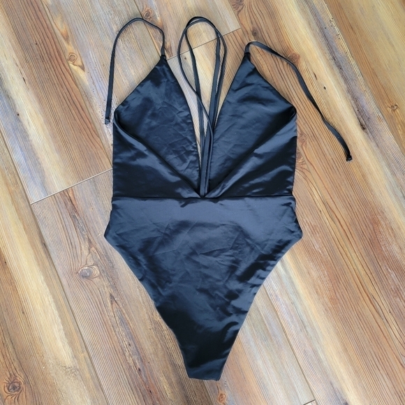 NEW Siempre Golden Trestles One Piece in Black Size M - Picture 4 of 8